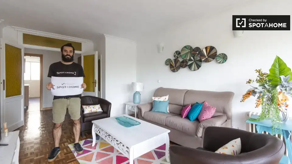 Living room of Flat for rent in Madrid  with Air Conditioner, Heating and Furnished
