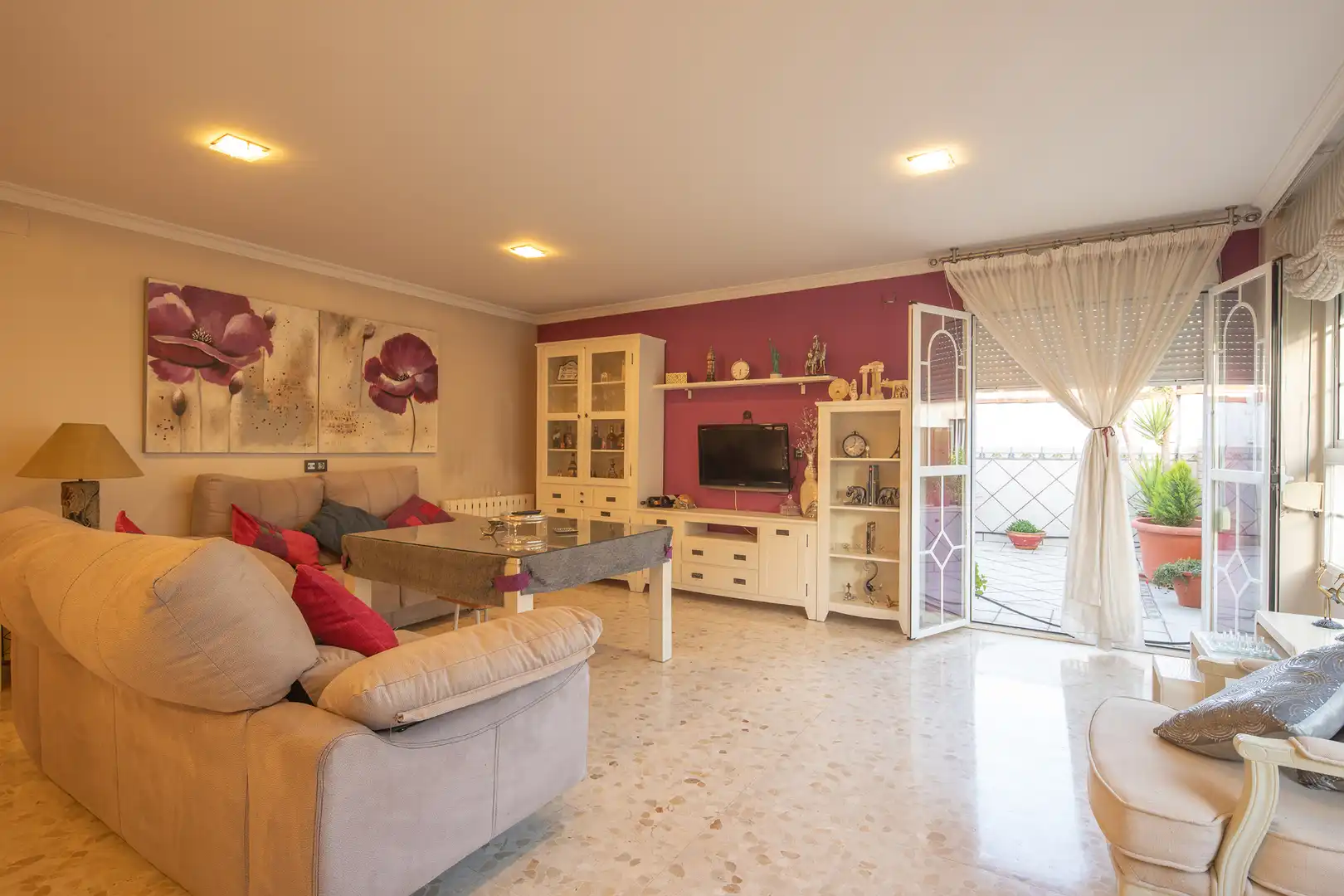 Chalet con terraza en venta en Calle Cisne, imagen 3