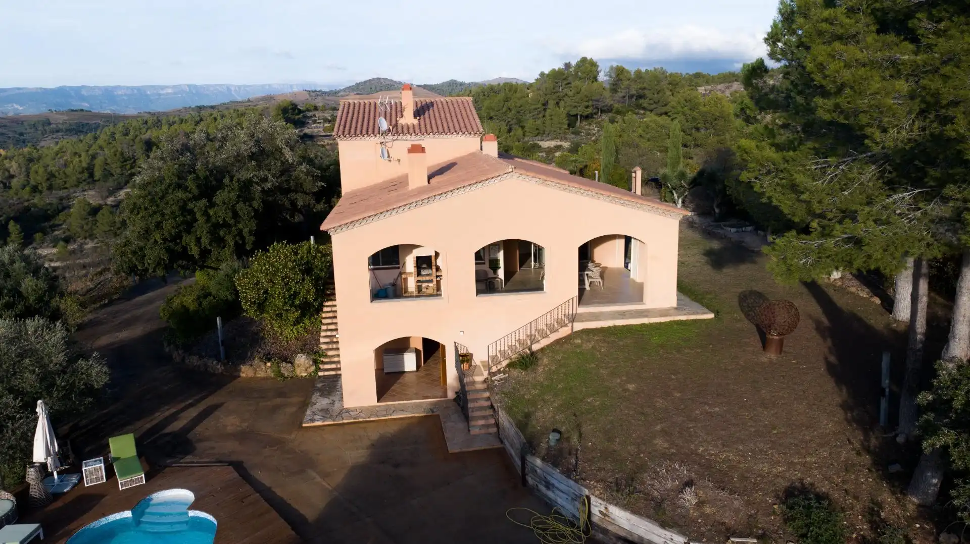 Vista exterior de Finca rústica en venda en Falset amb Calefacció, Jardí privat i Terrassa