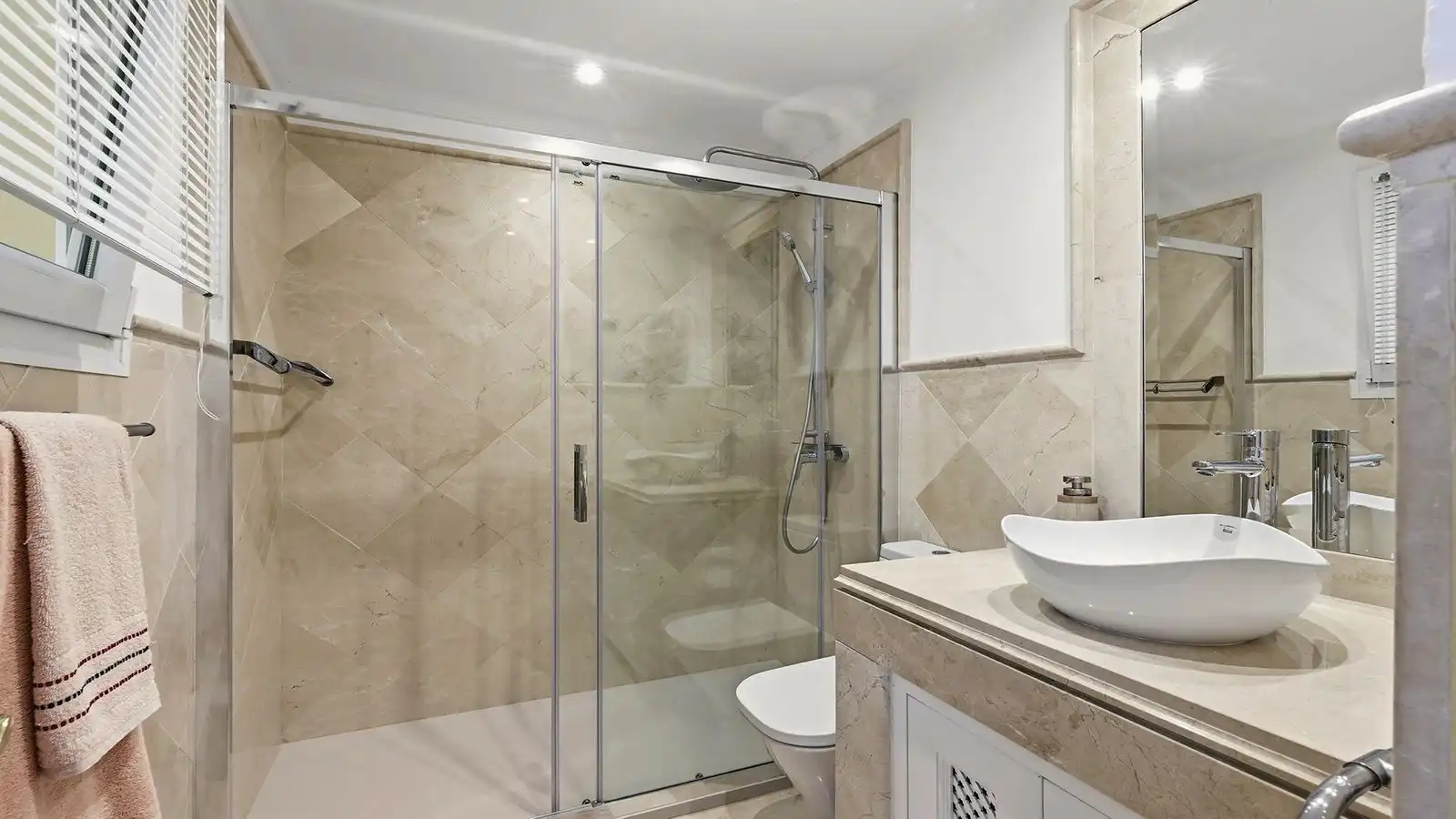 Mini appartamento con piscina in vendita a Urbanizacion Majestic Hills 10, imagen 18