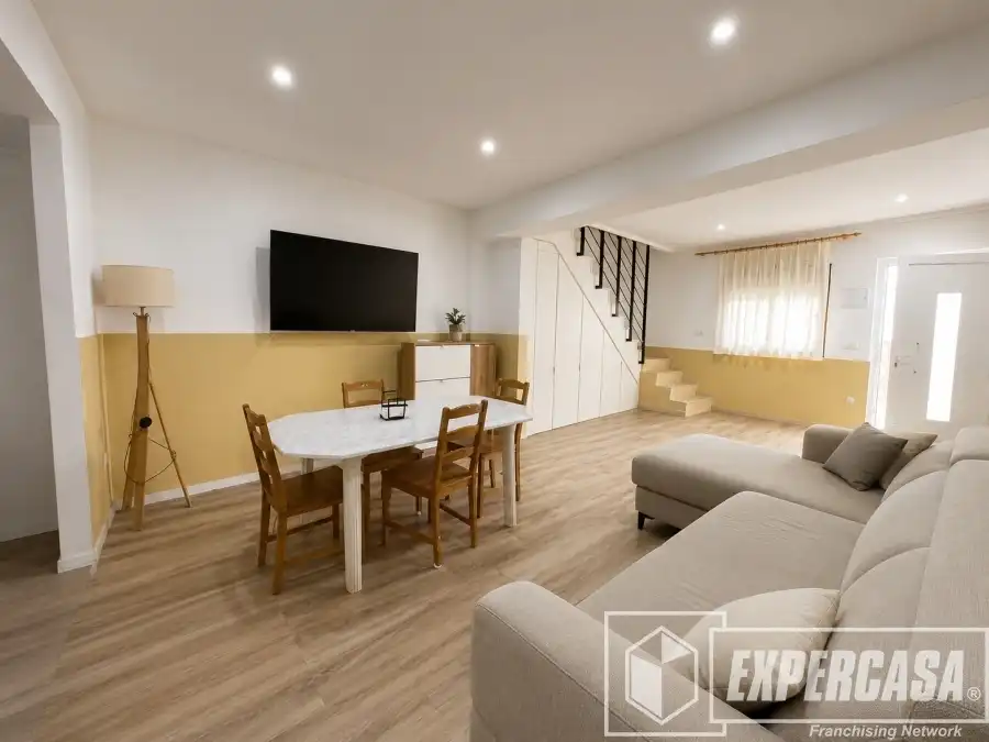 Sala de estar de Casa adosada en venta en Real con Aire acondicionado y Terraza