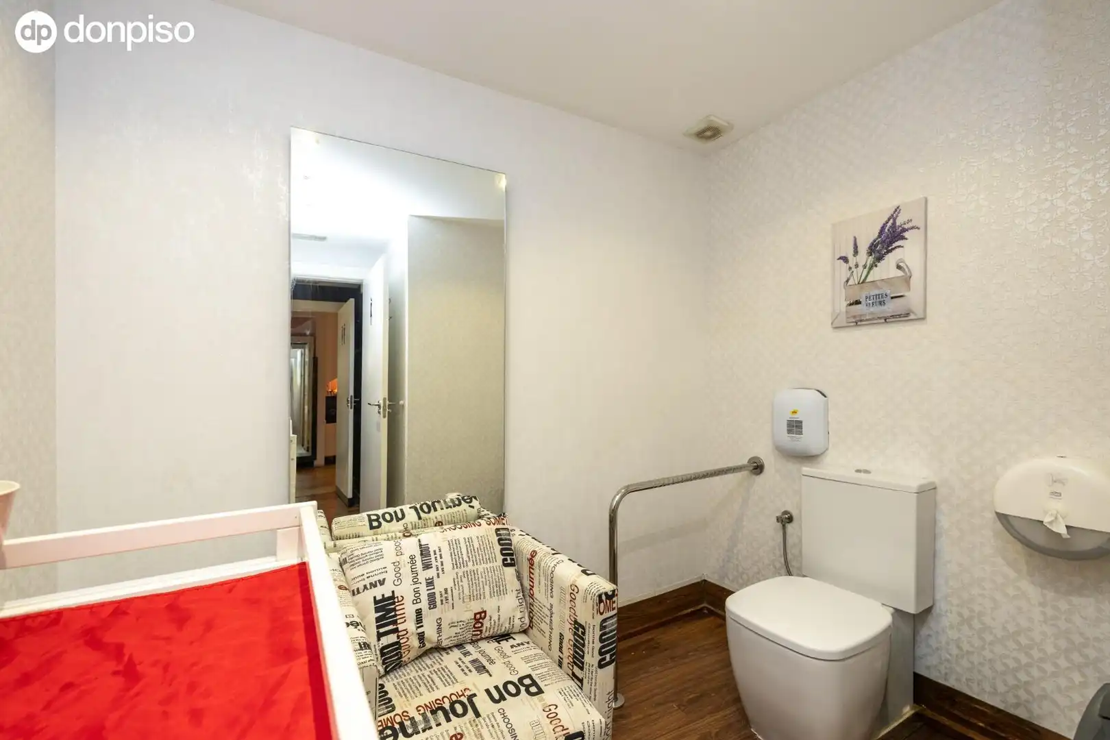 Badezimmer von Geschaftsraum zum Verkauf in Granada