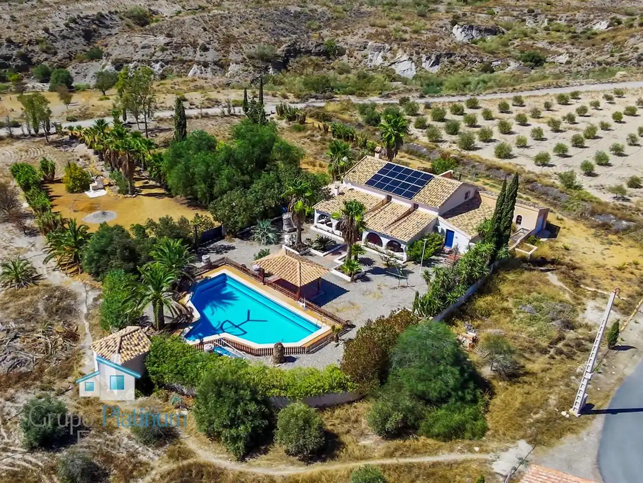 Detached house with pool for sale in Huércal-Overa