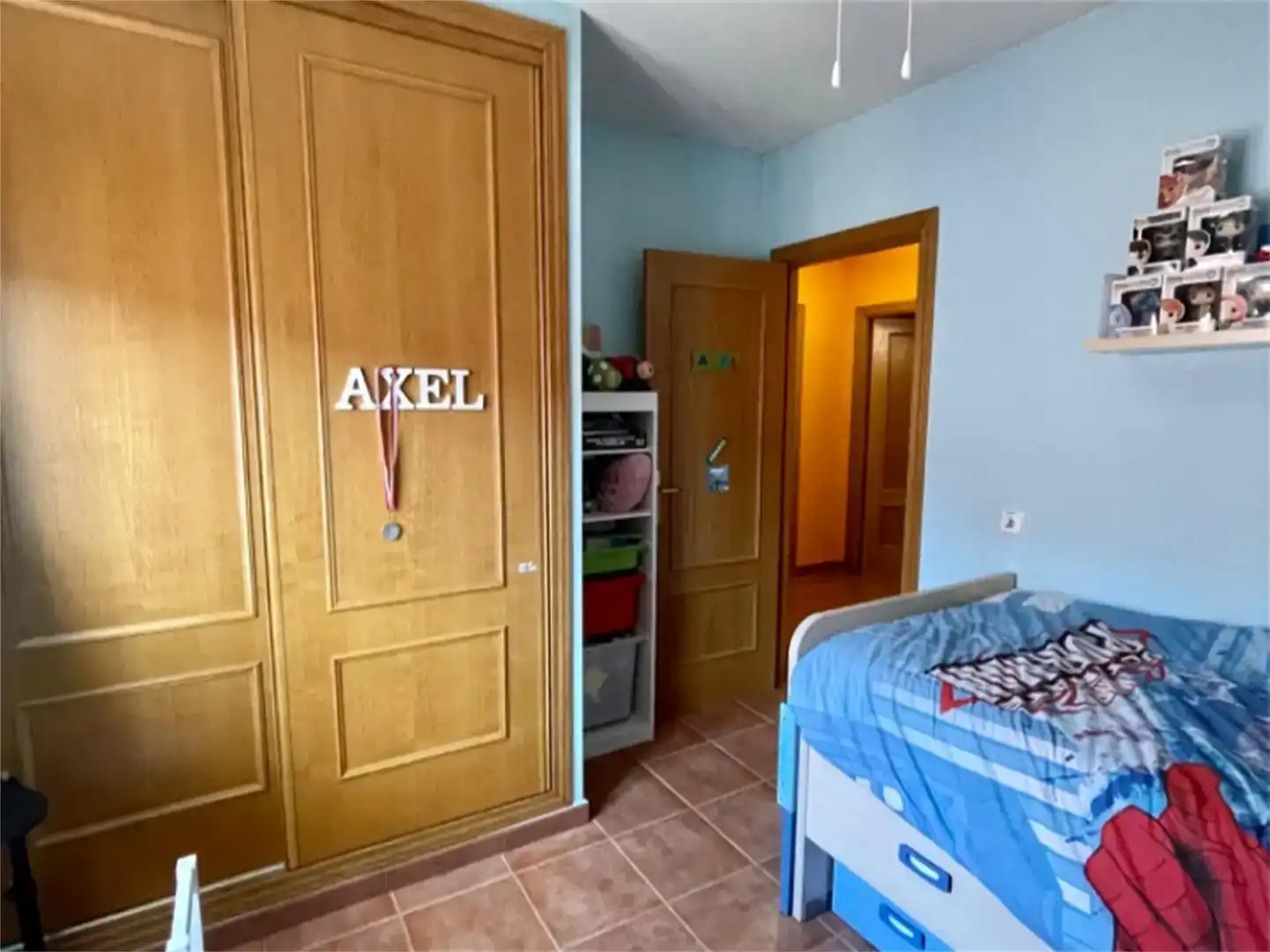 Dormitori de Casa adosada en venda en San Román de los Montes amb Aire condicionat i Balcó