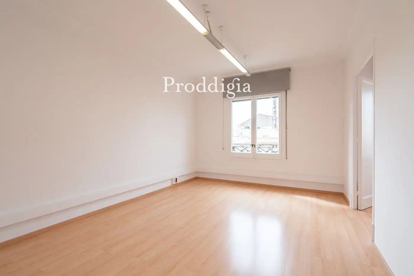 Office for rent in Barcelona  with Air Conditioner and Heating
