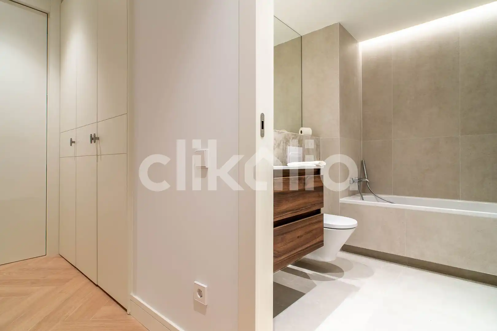 Baño de Piso en venta en Madrid con Aire acondicionado, Calefacción y Terraza