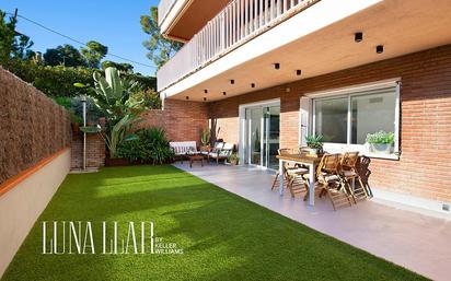 Terrassa de Planta baixa en venda en Castelldefels amb Aire condicionat, Calefacció i Jardí privat