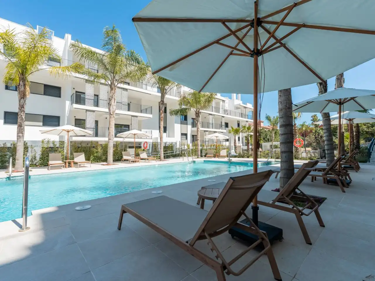 Terrassa de Pis en venda en Estepona amb Aire condicionat, Terrassa i Piscina