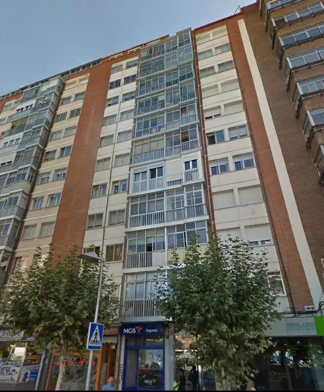 Vista exterior de Pis en venda en Burgos