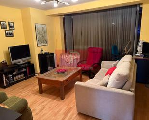 Living room of Flat for sale in San Andrés del Rabanedo  with Heating, Parquet flooring and Terrace