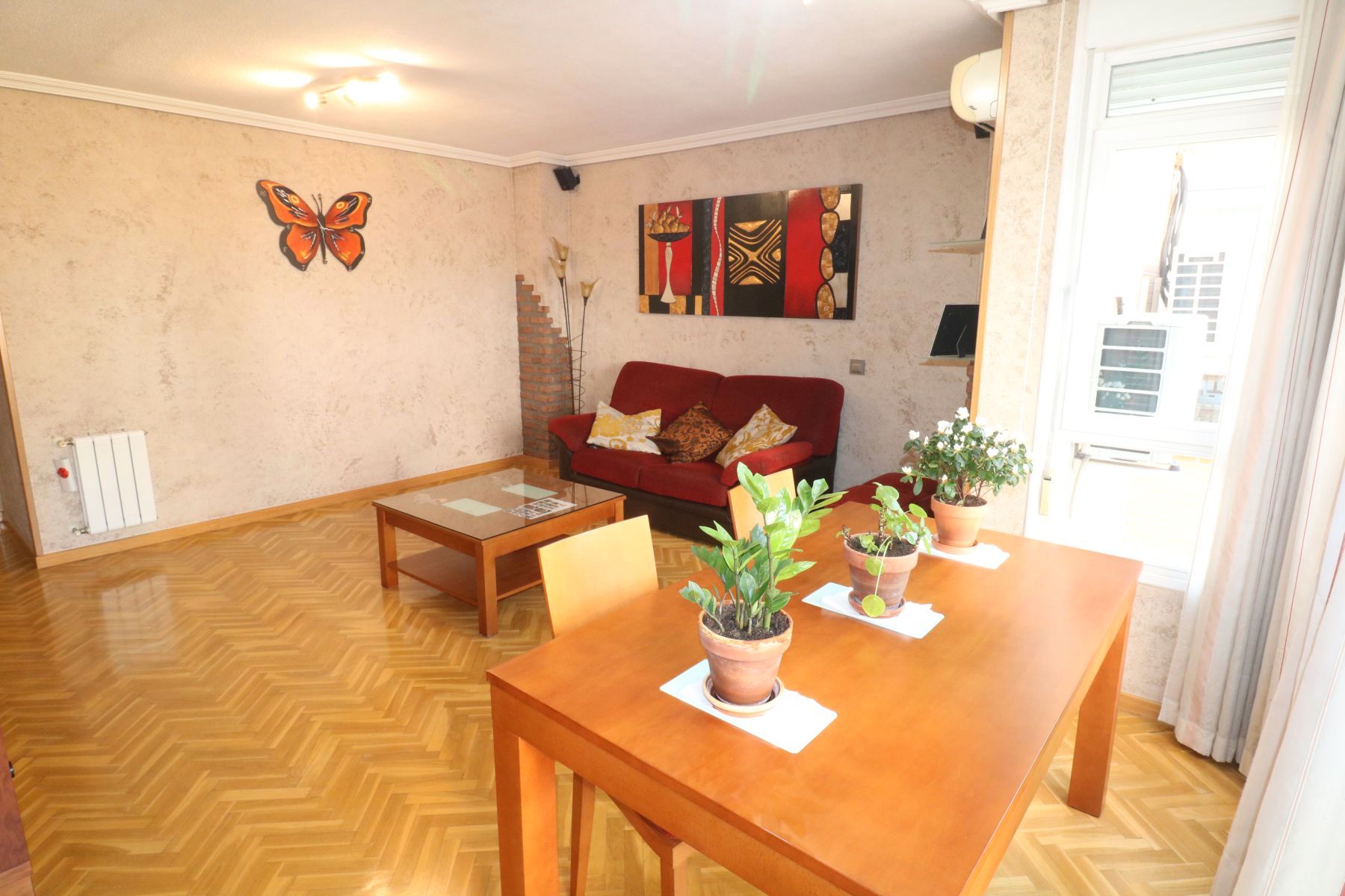 Sala d'estar de Pis en venda en Getafe amb Aire condicionat, Calefacció i Parquet