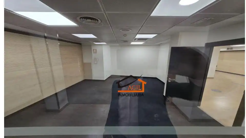 Commercial properties for rent in Leganés  with Air Conditioner, Heating and Alarm