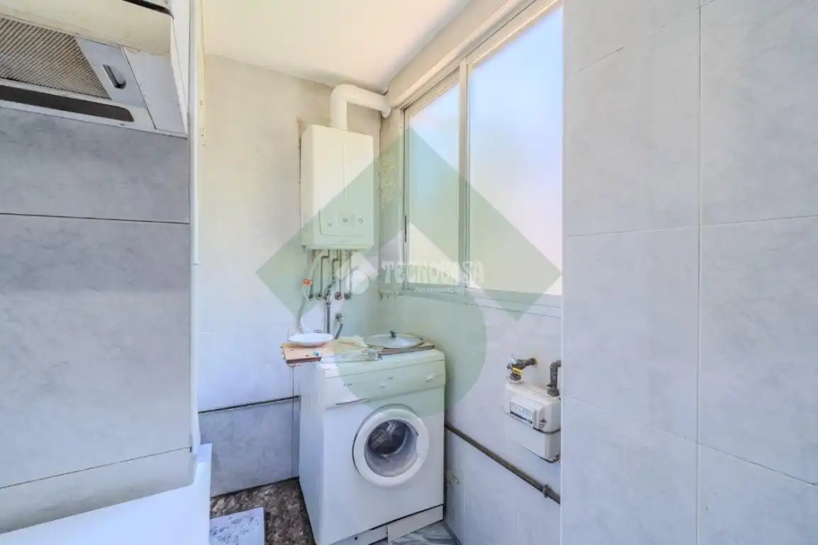 Habitación de Piso en venta en Madrid con Calefacción