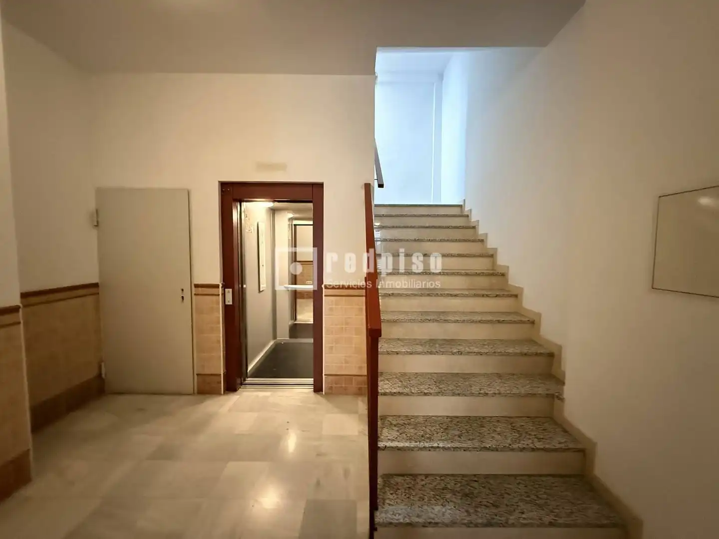 Wohnung zum Verkauf in Cártama mit Terrasse und Möbliert