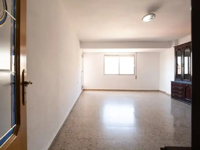 Flat for sale in Burjassot  with Private garden and Balcony