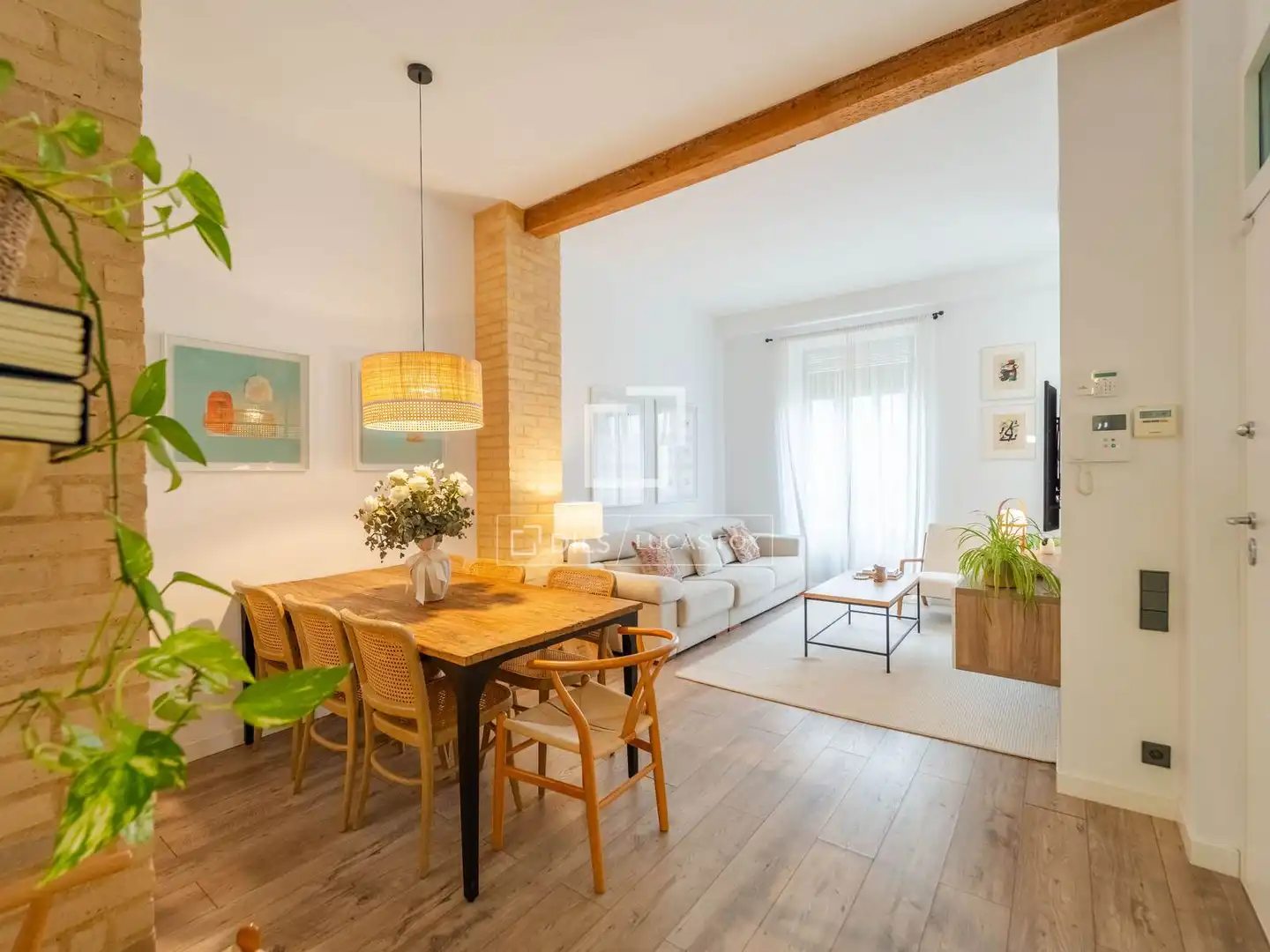 Living room of Flat for sale in Valencia  with Air Conditioner, Parquet flooring and Balcony