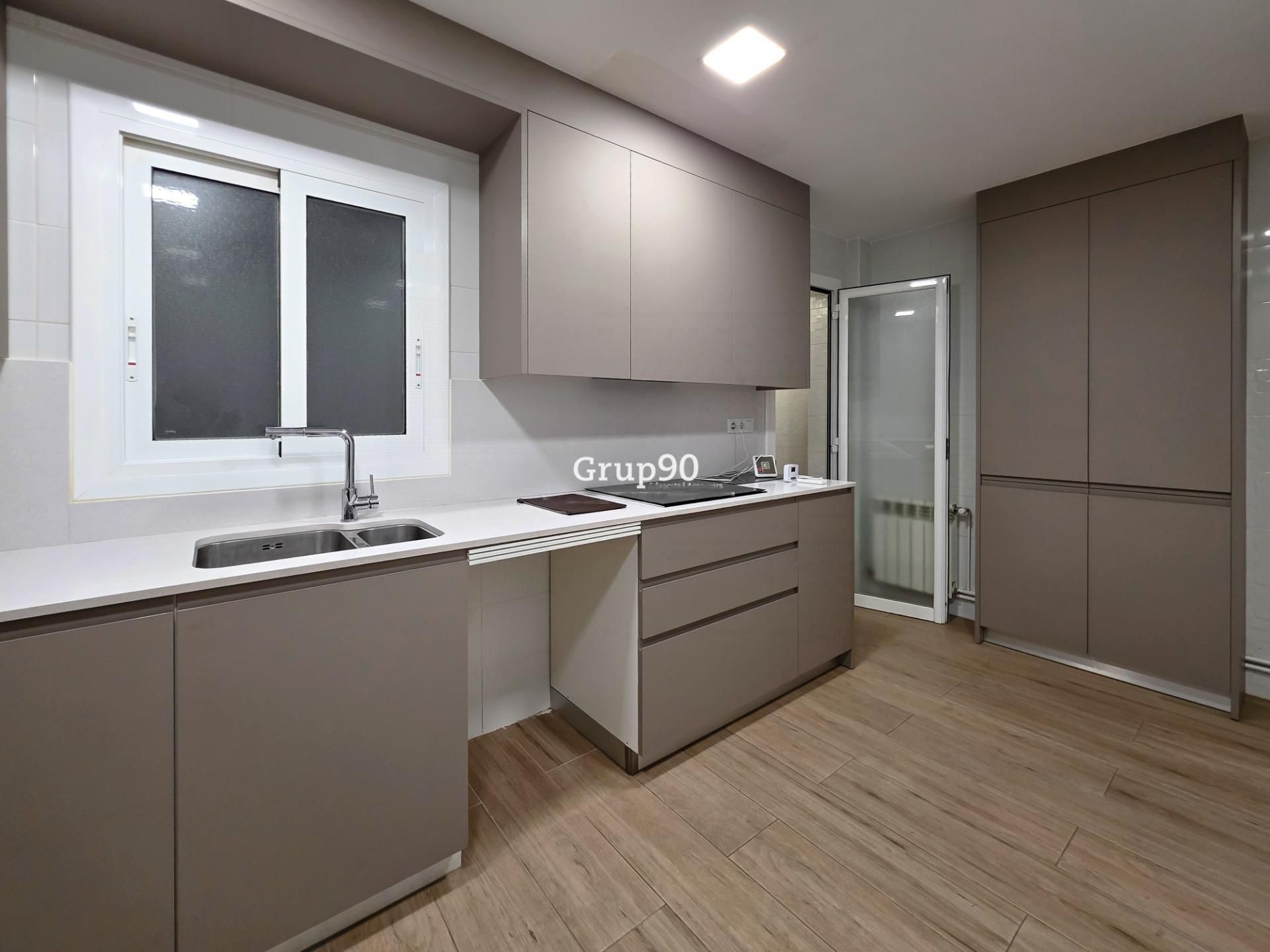 Kitchen of Flat for sale in  Lleida Capital  with Air Conditioner, Heating and Balcony