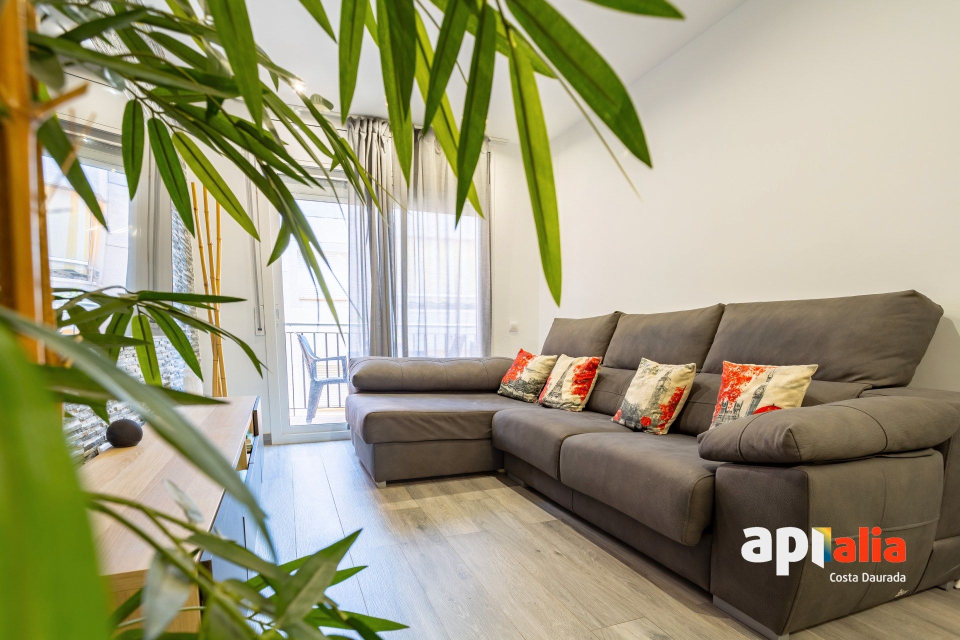 Living room of Flat for sale in Torredembarra  with Air Conditioner and Balcony