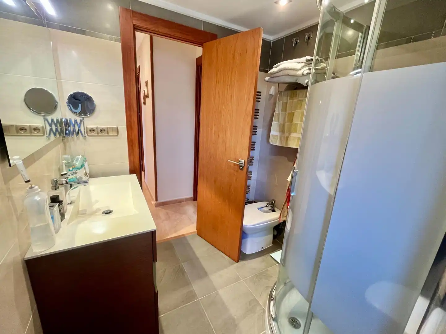 Baño de Piso en venta en Alicante / Alacant con Aire acondicionado, Calefacción y Piscina comunitaria