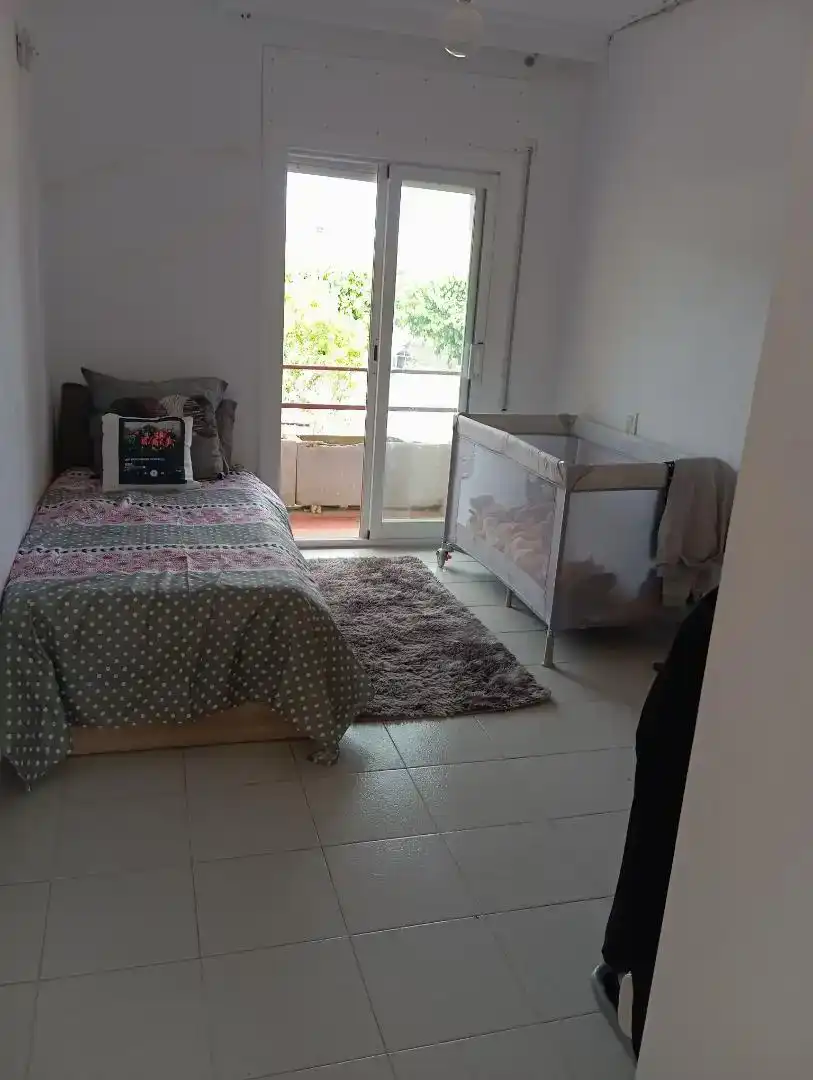 Dormitori de Casa adosada en venda en Besalú amb Traster