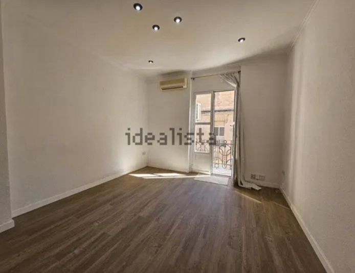Bedroom of Flat to rent in  Valencia Capital  with Air Conditioner, Parquet flooring and Oven