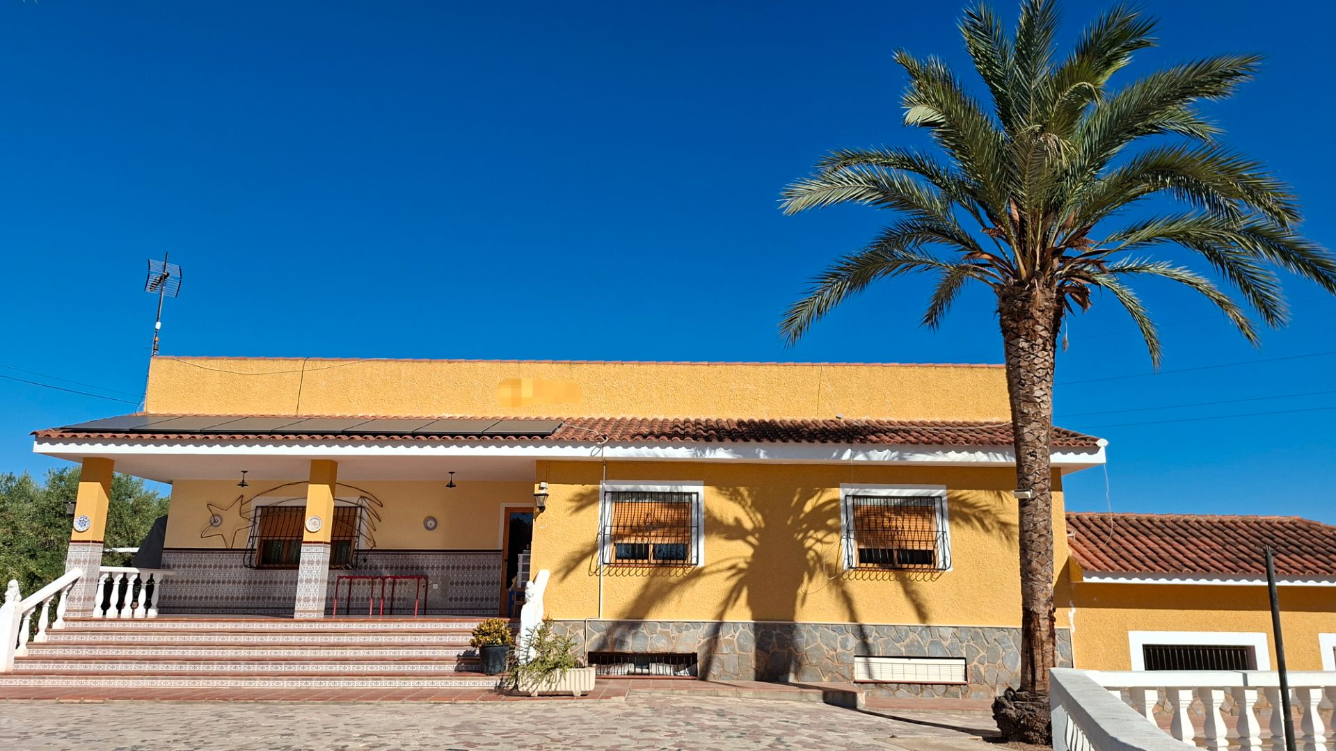 Vista exterior de Casa o chalet en venta en San Vicente del Raspeig / Sant Vicent del Raspeig con Calefacción, Jardín privado y Terraza
