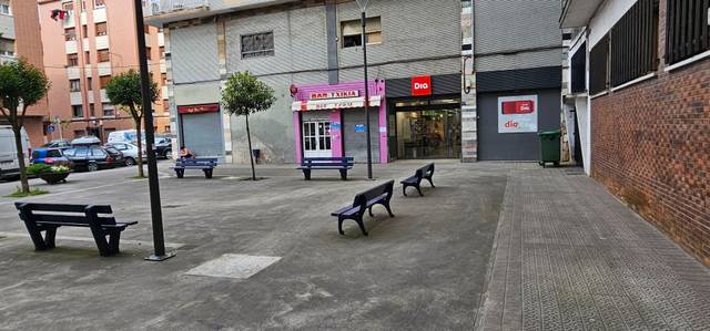 Local comercial en Alquiler en Maestro Mateo Hernandez, 3 en Azeta - Abatxolo