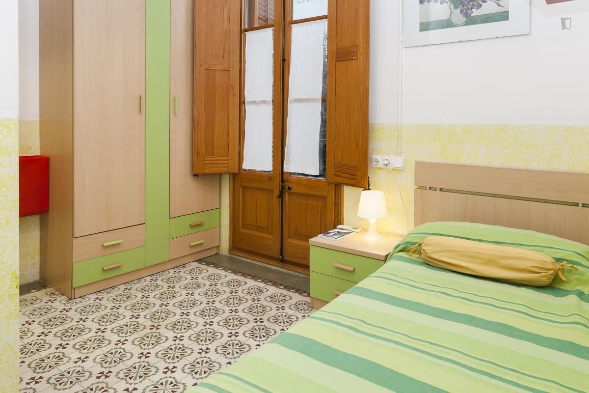 House or chalet to share in La Maternitat i Sant Ramon