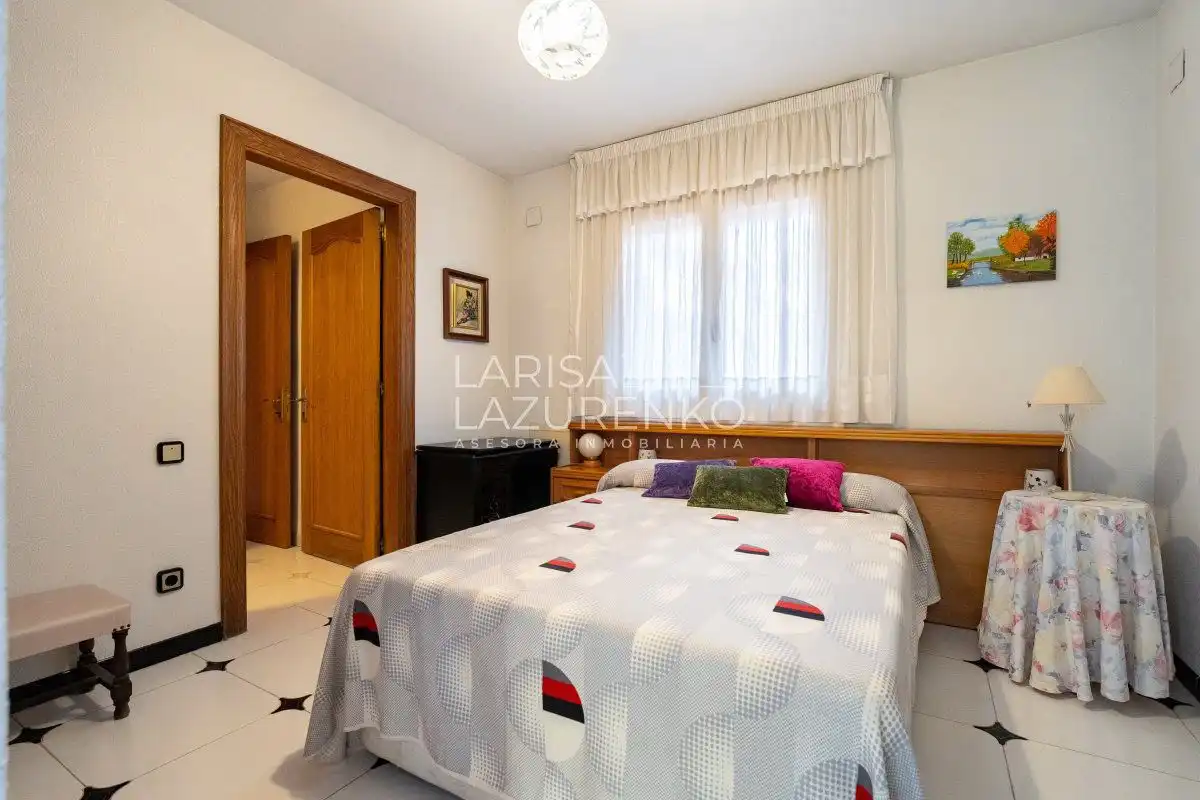 Dormitori de Casa o xalet en venda en Tarragona amb Aire condicionat, Calefacció i Jardí privat
