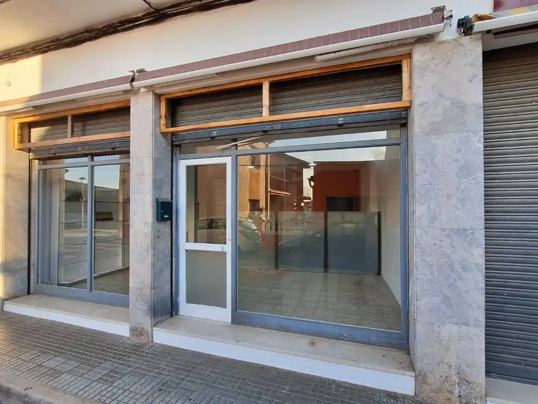 Local de lloguer en Sils amb Aire condicionat i Calefacció