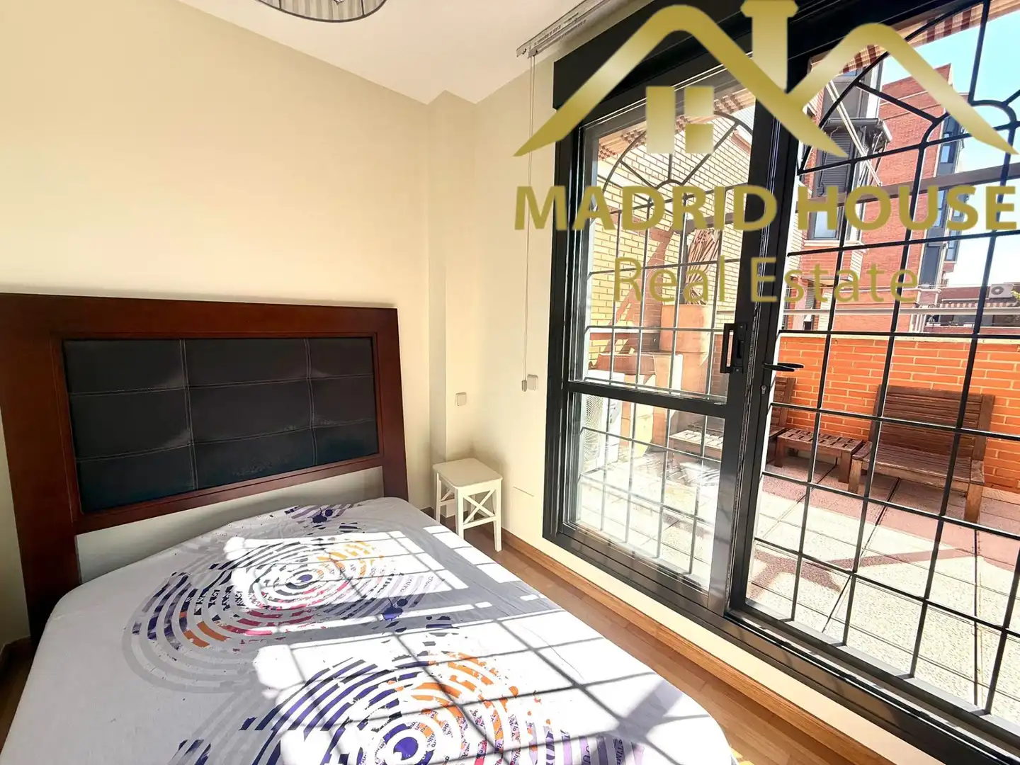 Dormitori de Àtic en venda en Madrid amb Aire condicionat, Calefacció i Terrassa