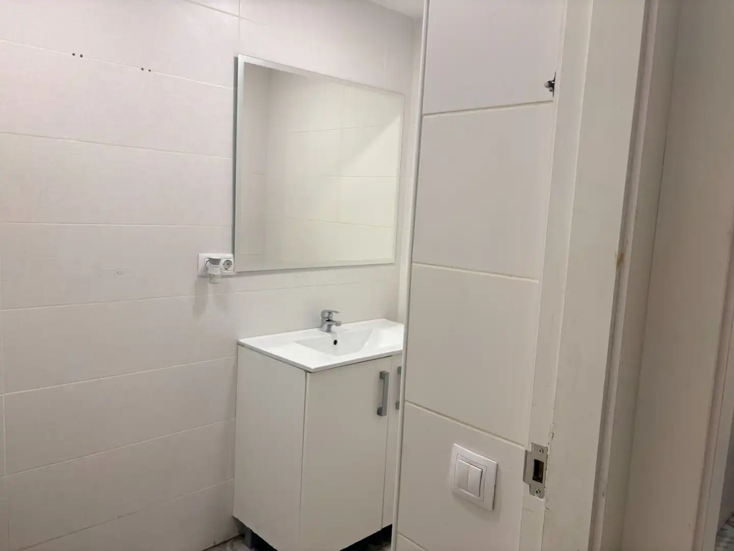 Bathroom of Office for rent in Barcelona  with Air Conditioner