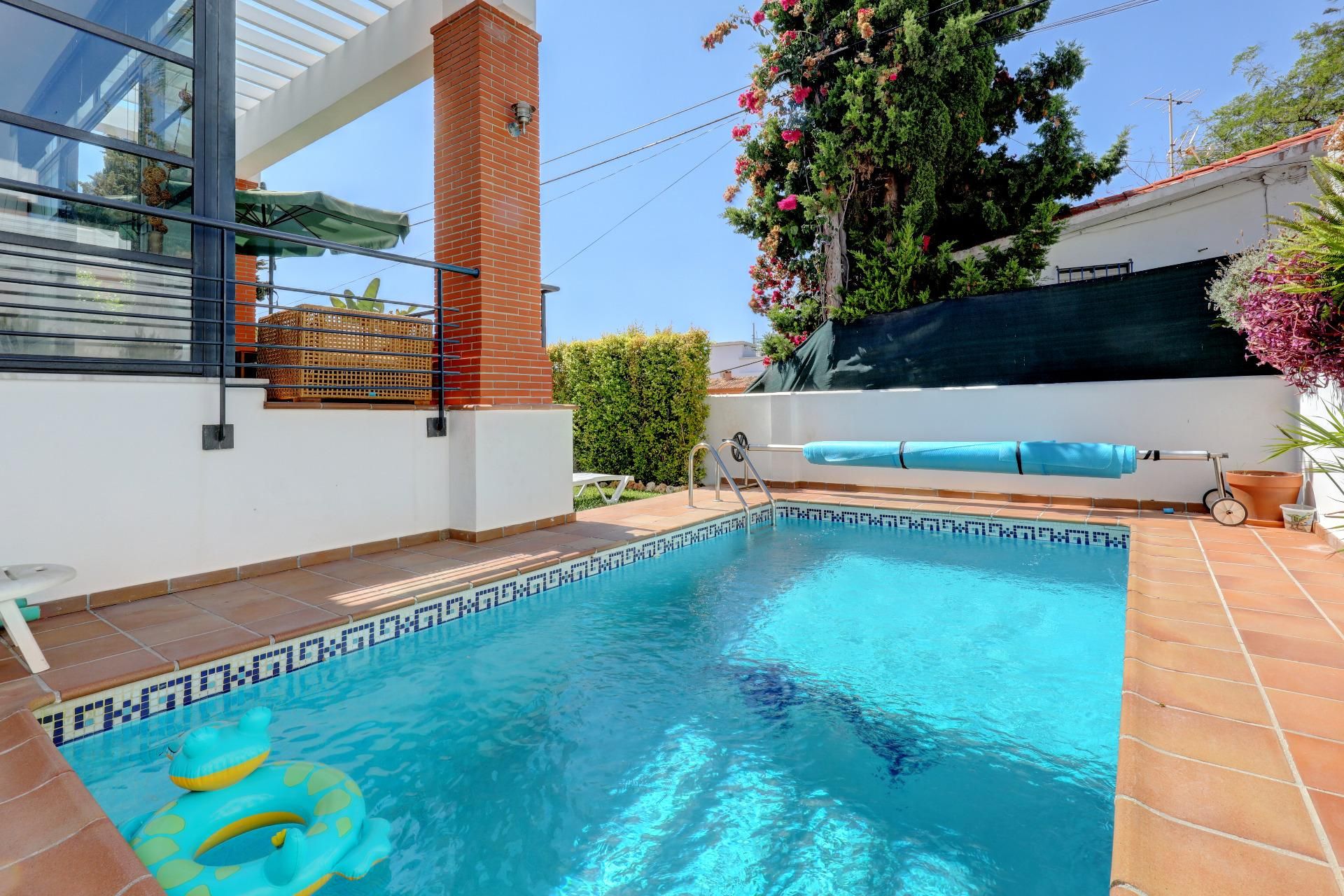 Piscina de Casa o xalet en venda en Benalmádena amb Aire condicionat, Jardí privat i Terrassa