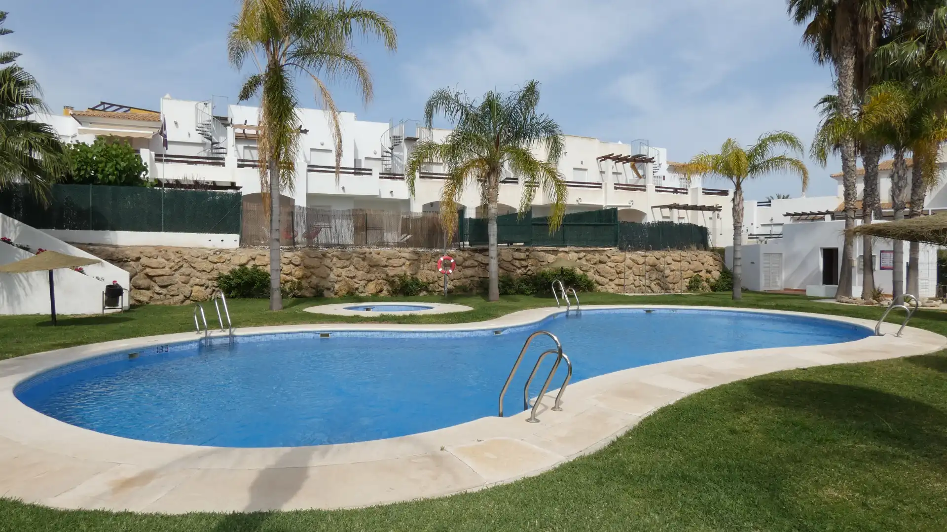 Schwimmbecken von Wohnungen zum Verkauf in Vera mit Klimaanlage, Heizung und Privatgarten