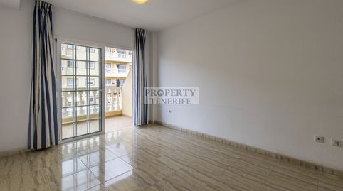 Foto 2 de Piso en venta en Palm - Mar, Arona