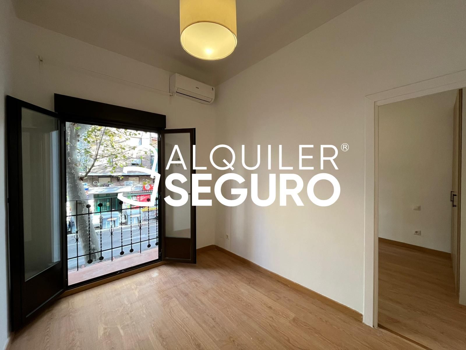 Bedroom of Flat to rent in  Madrid Capital  with Air Conditioner and Terrace
