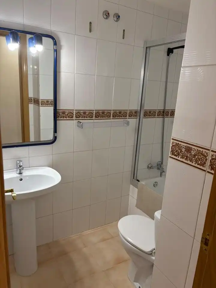Bathroom of Flat for rent in Málaga  with Furnished