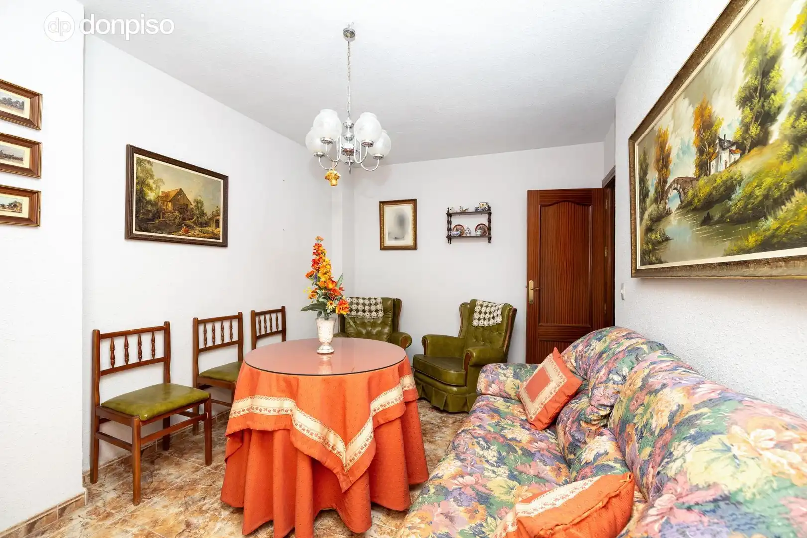 Sala de estar de Piso en venta en Granada con Terraza y Amueblado