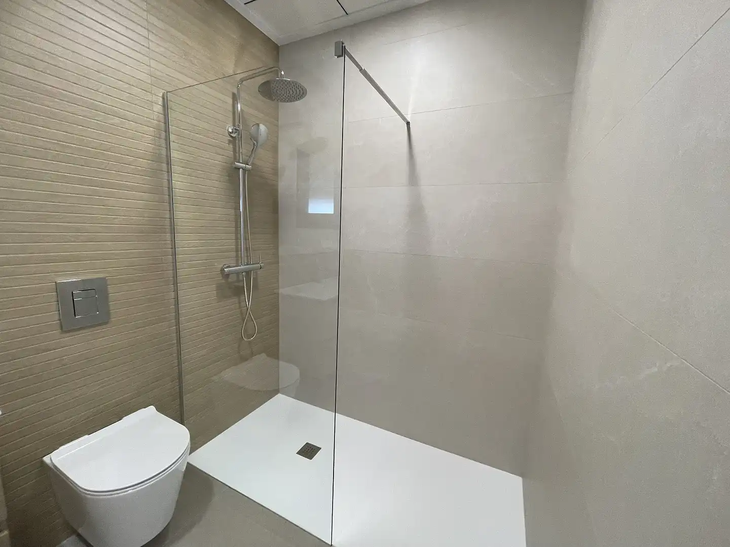 Bathroom of Houses for sale in Almoradí  with Air Conditioner, Private garden and Terrace
