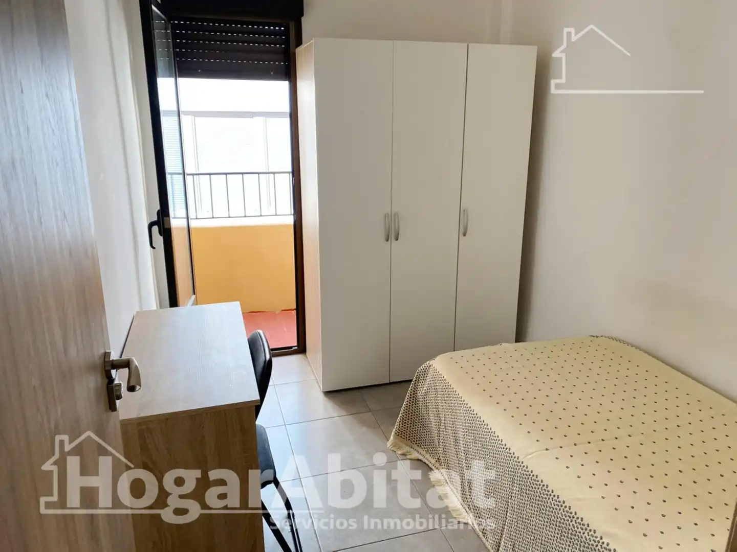 Habitación de Piso en venta en Castellón de la Plana / Castelló de la Plana con Aire acondicionado, Calefacción y Balcón