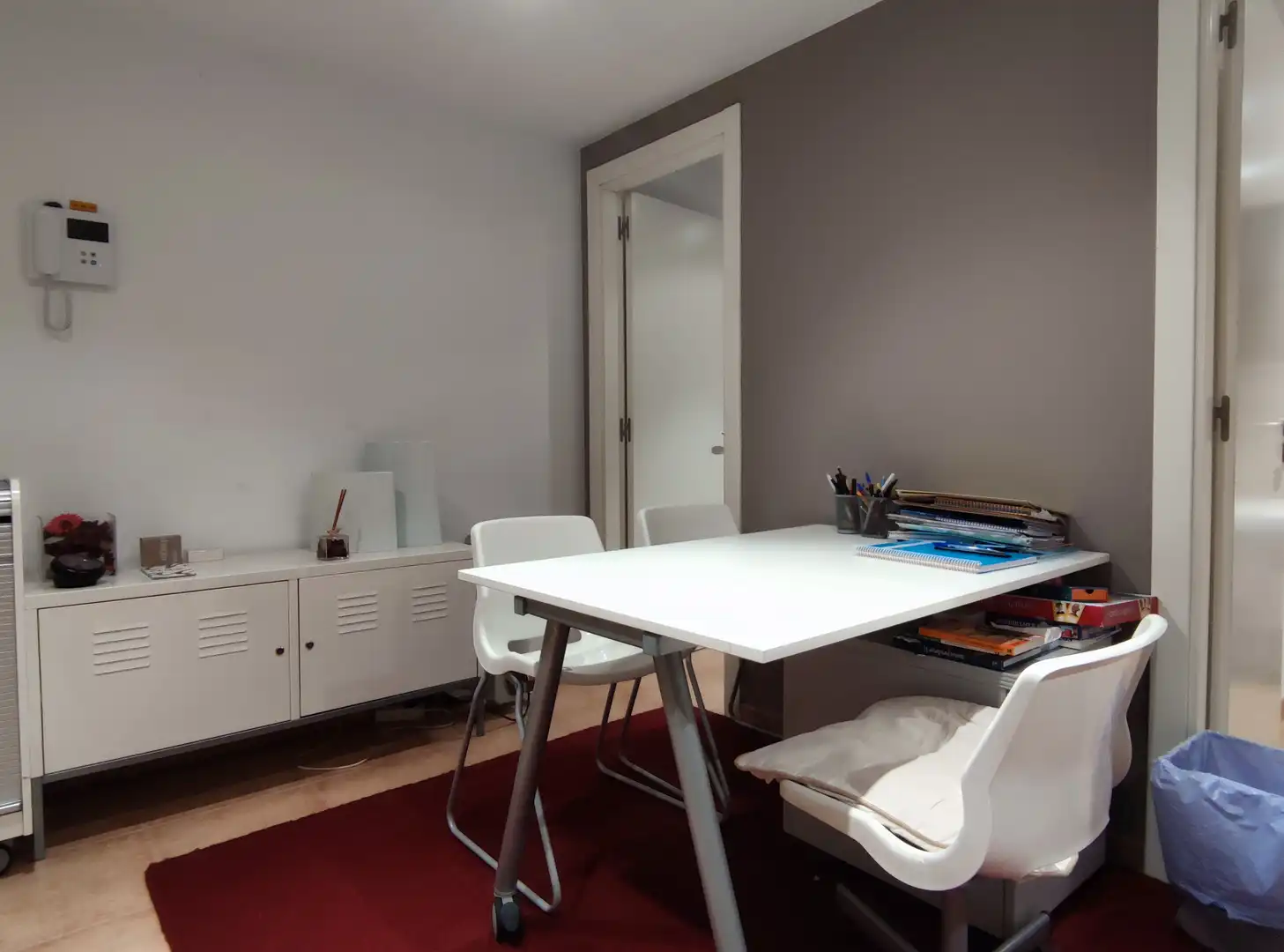 Büro zur Miete in Tiana mit Möbliert