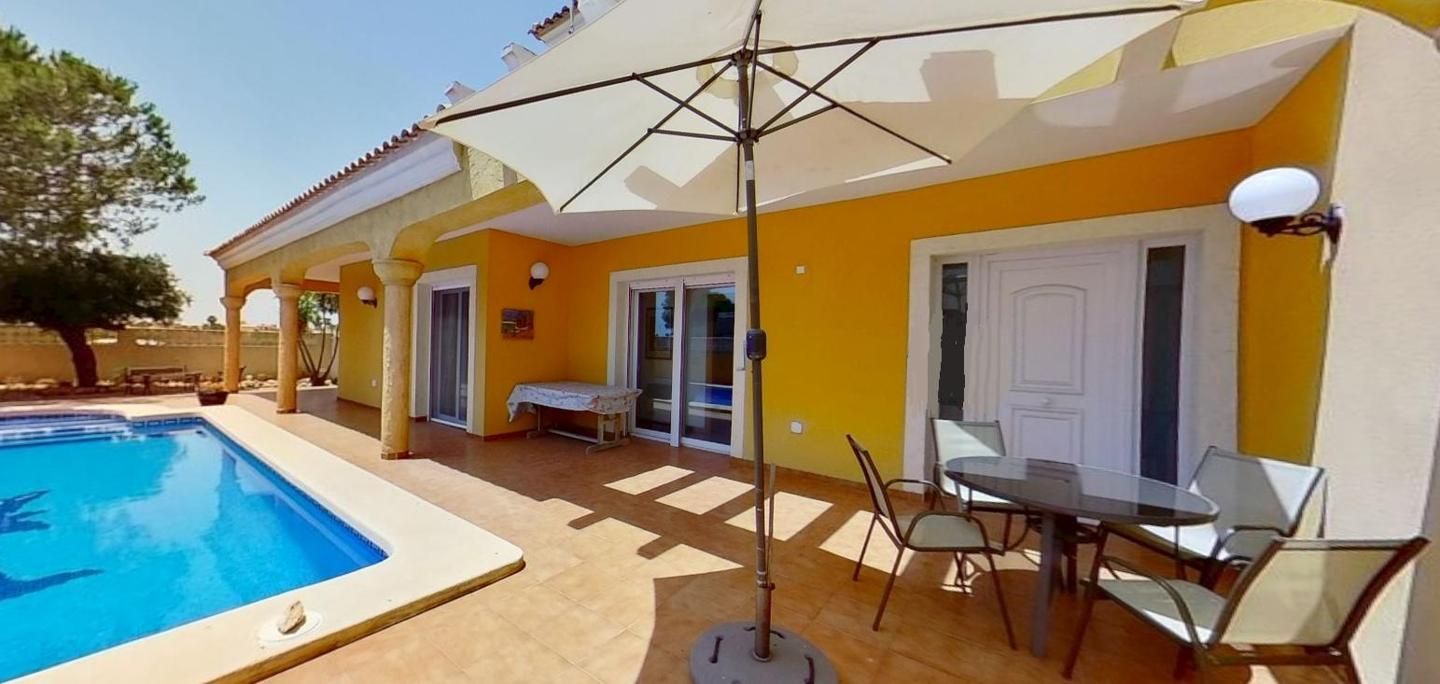 Terrassa de Casa o xalet en venda en La Manga del Mar Menor amb Aire condicionat, Jardí privat i Terrassa