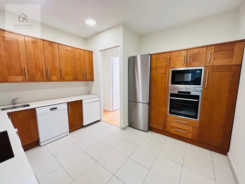 Cocina de Piso en venta en Madrid con Terraza