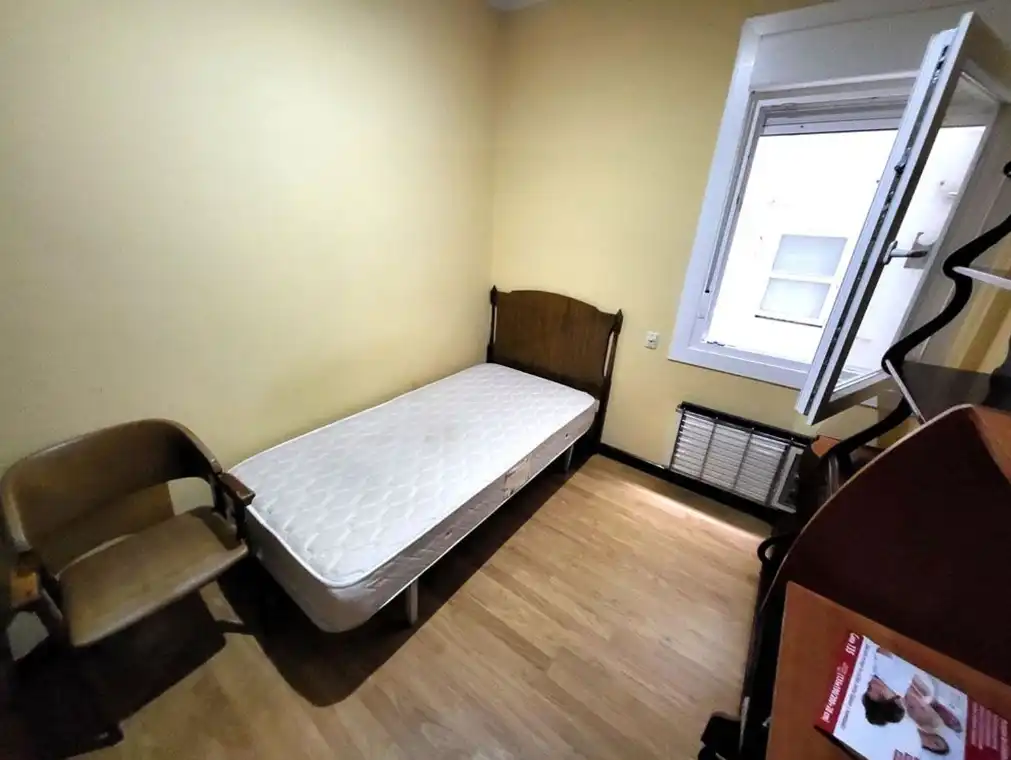 Bedroom of Flat for rent in Vigo   with Furnished, Oven and Washing machine
