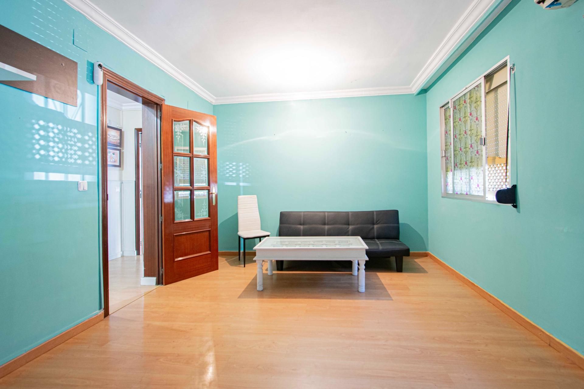 Sala d'estar de Pis en venda en  Sevilla Capital amb Aire condicionat