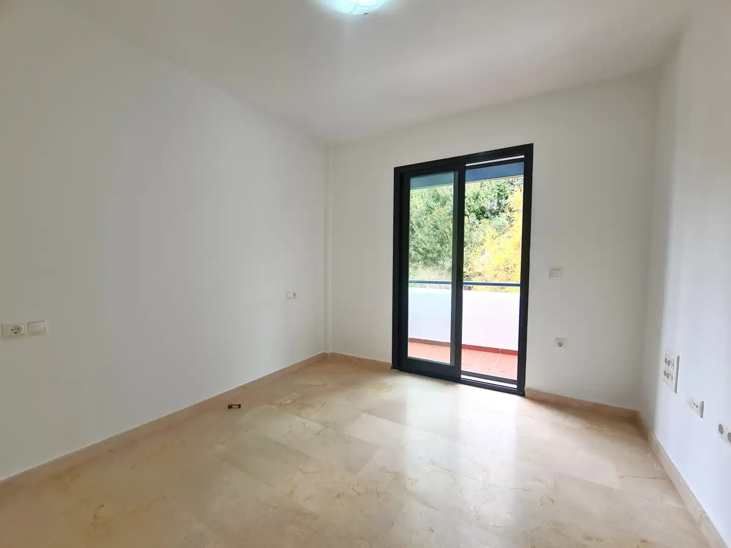 Terraza de Casa adosada en venta en Manilva con Terraza, Jacuzzi y Internet