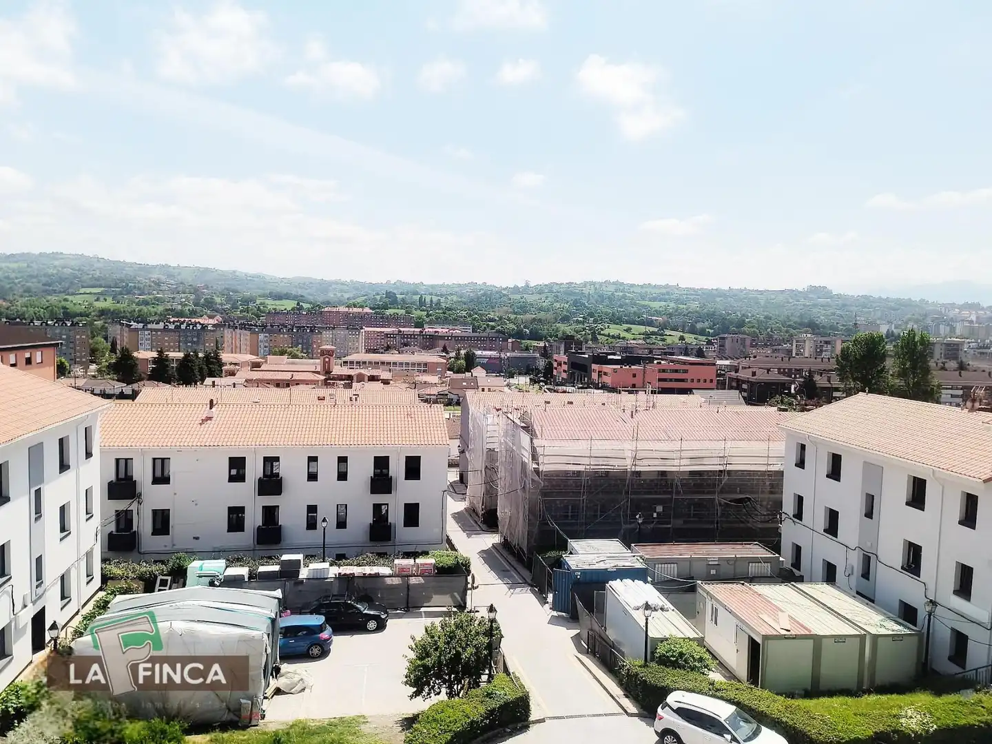Vista exterior de Pis en venda en Oviedo  amb Calefacció i Moblat
