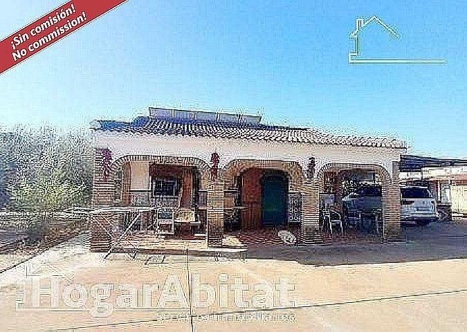 Vista exterior de Casa o xalet en venda en  Córdoba Capital amb Calefacció, Jardí privat i Terrassa