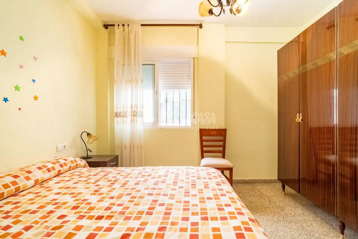 Bedroom of Flat for sale in Granada  with Terrace and Balcony