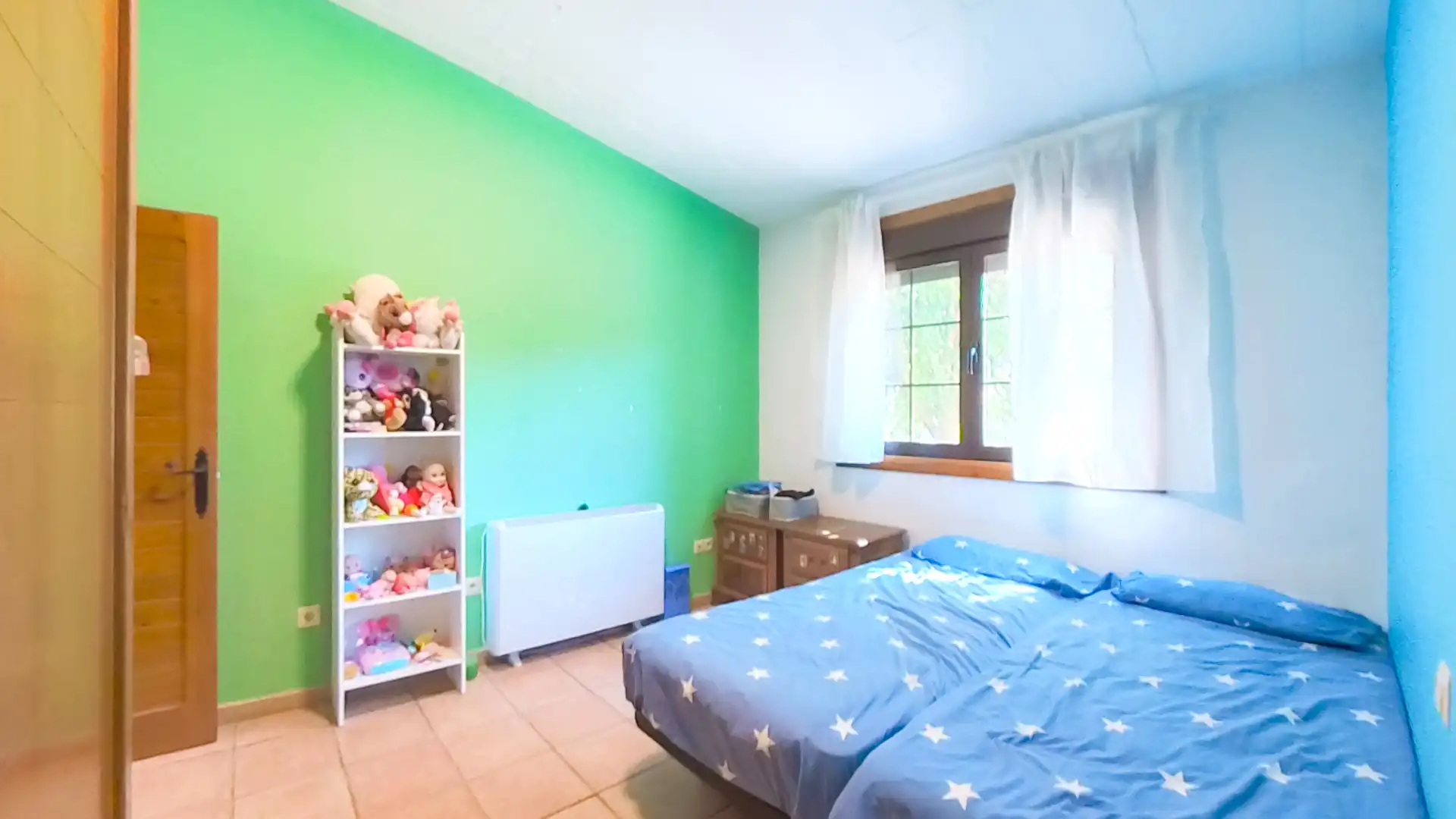 Dormitori de Casa o xalet en venda en Galapagar amb Aire condicionat, Jardí privat i Forn